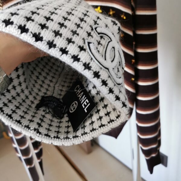 CHANEL CC WOOL BEANIE WHITE - Image 5
