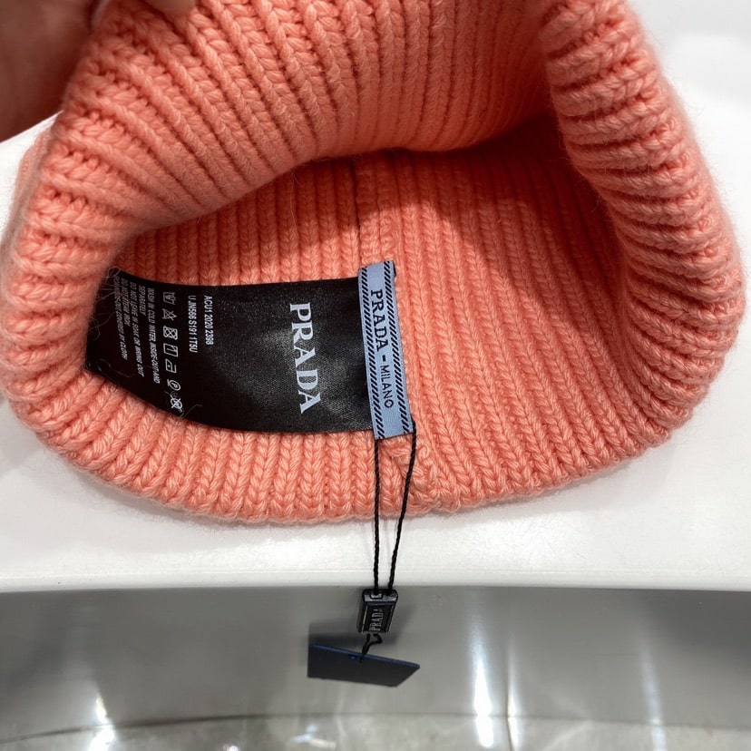 PRADA WOOL AND CASHMERE BEANIE SLIVER PINK - Image 5