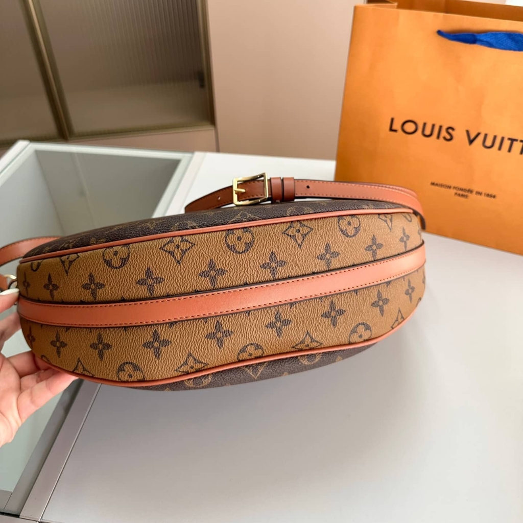 Louis Vuitton Loop Hobo Monogram Canvas Brown 35Cm M46311 - Image 6