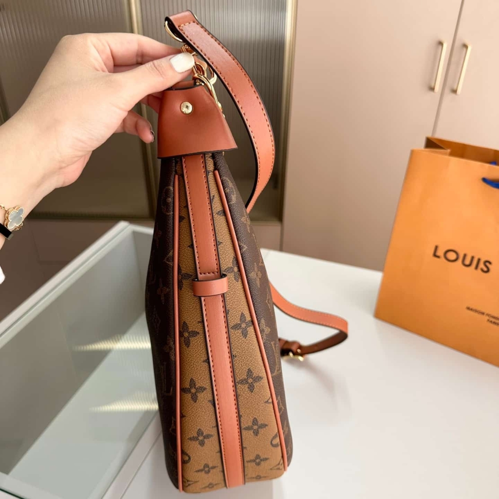 Louis Vuitton Loop Hobo Monogram Canvas Brown 35Cm M46311 - Image 4