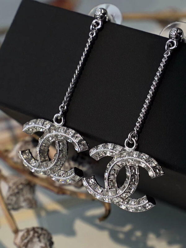 CHANEL CC EARRINGS - Image 3