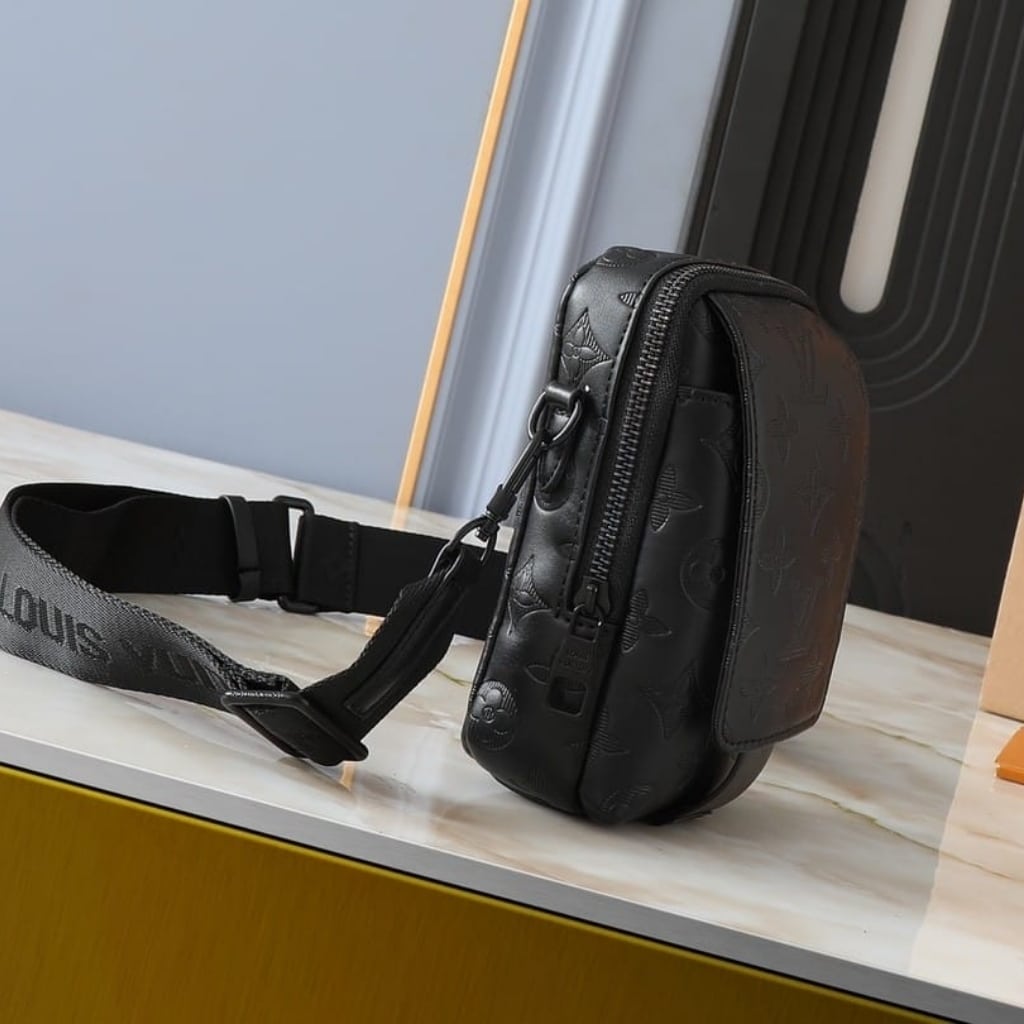 Louis Vuitton Double Phone Pouch NM Black 18Cm M81323 - Image 3