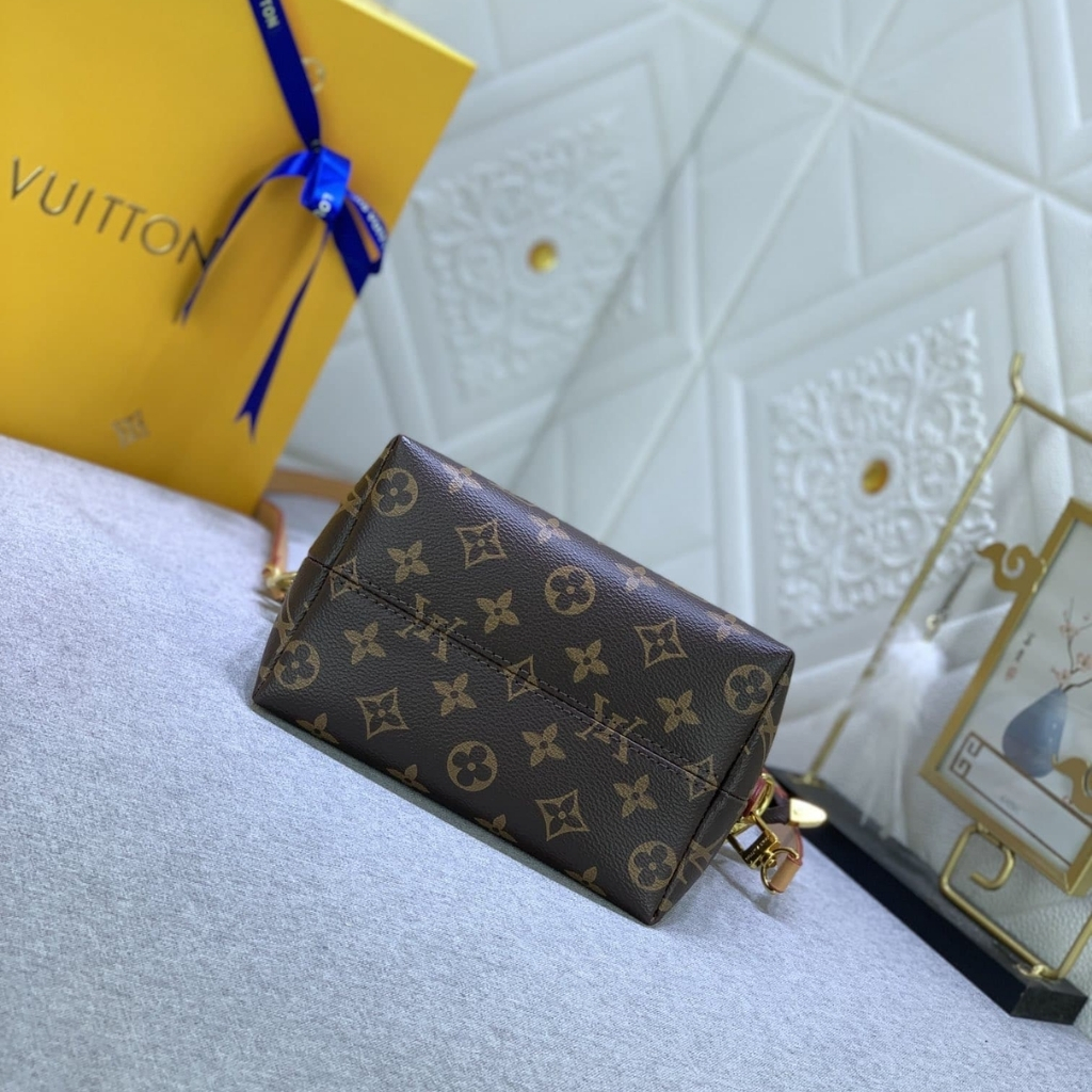 Louis Vuitton Neverfull BB Monogram Brown 24Cm - Image 4