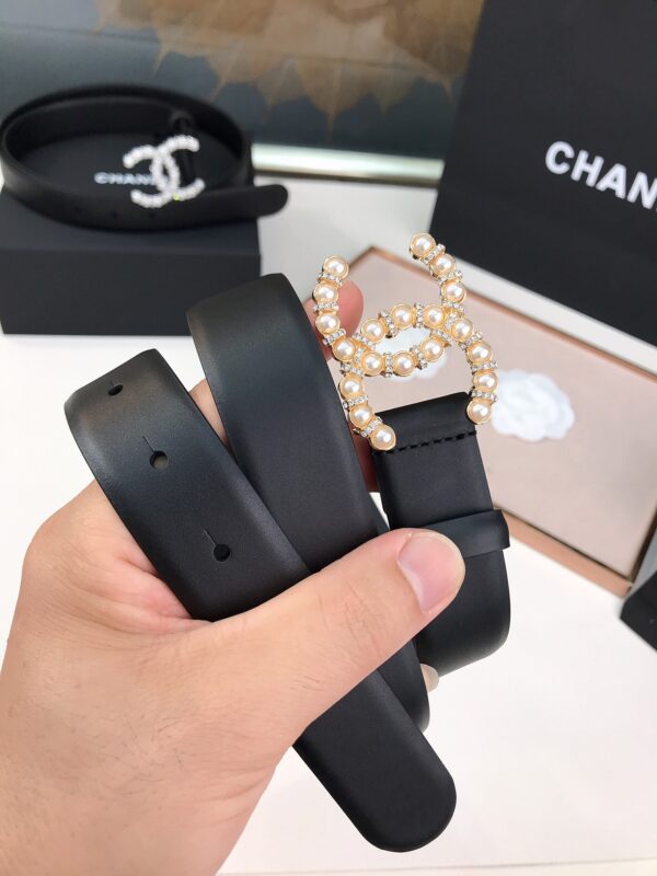 CHANEL CC GOLD PLATED BELT LEATHER WITH PEARLS 28MM - Image 5