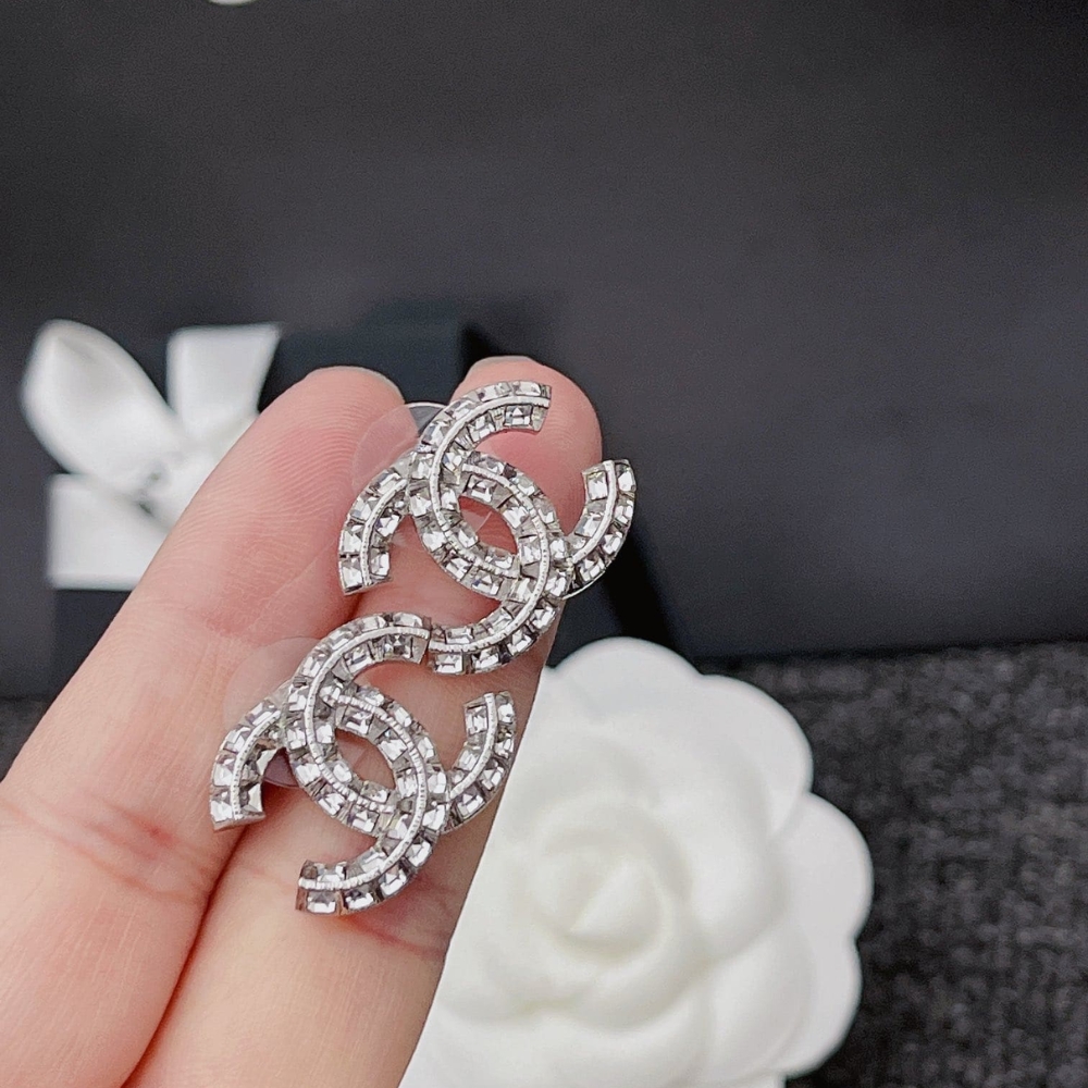 CHANEL CC CRYSTAL STUD EARRINGS METAL SILVER - Image 2