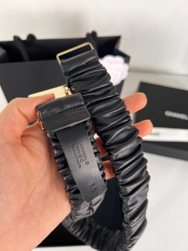 CHANEL BETL WITH GOLD CC LOGO 30MM - Image 7