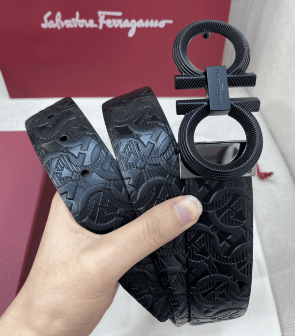 SALVATORE FERRAGAMO GANCINI REVERSIBLE BLACK LEATHER BELT - Image 4
