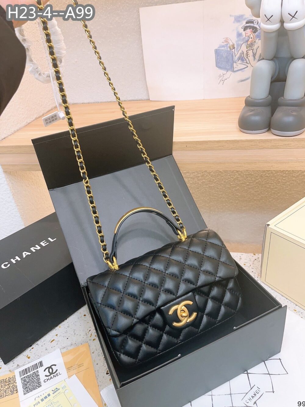 CHANEL 22B FLAP BAG WITH GOLD HARDWARE TOP HANDLE BLACK 21CM AS2431 - Image 5