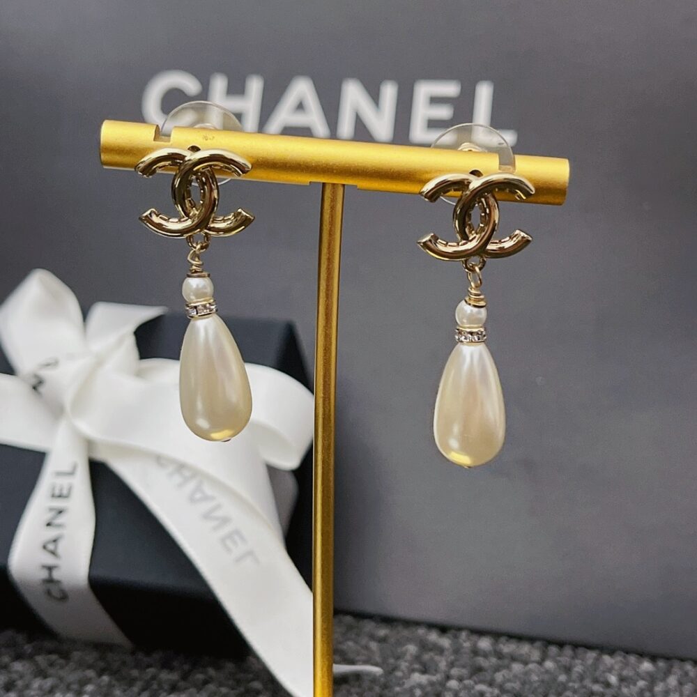 CHANEL CC PEARL DROP EARRINGS A98327 - Image 7