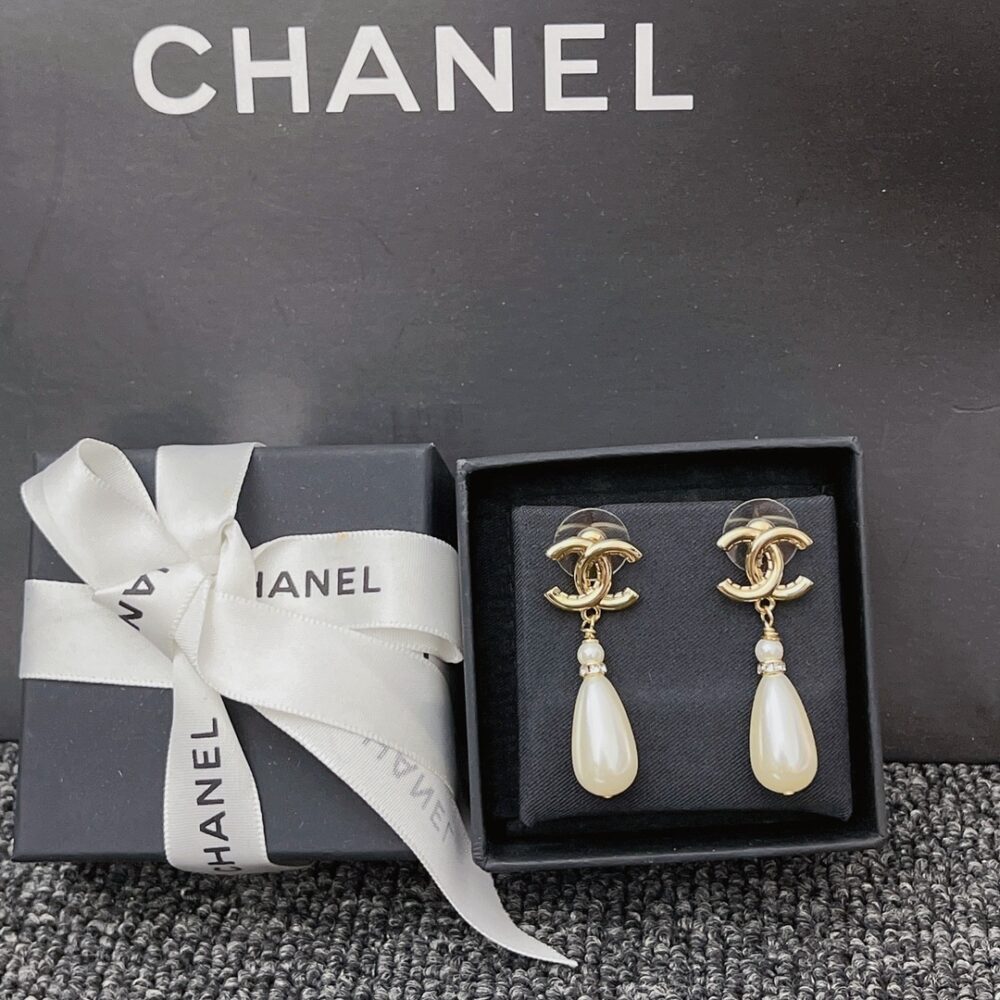 CHANEL CC PEARL DROP EARRINGS A98327 - Image 6