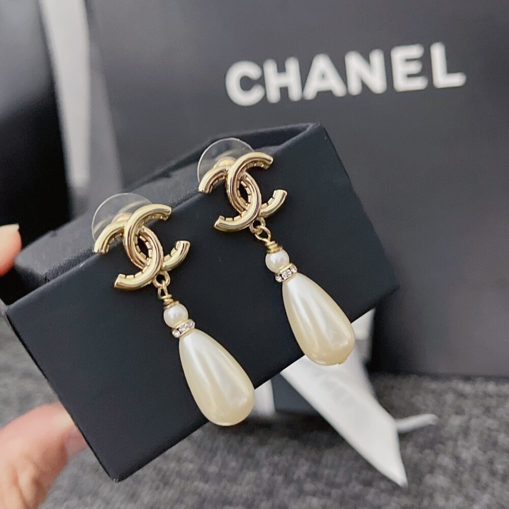 CHANEL CC PEARL DROP EARRINGS A98327 - Image 2