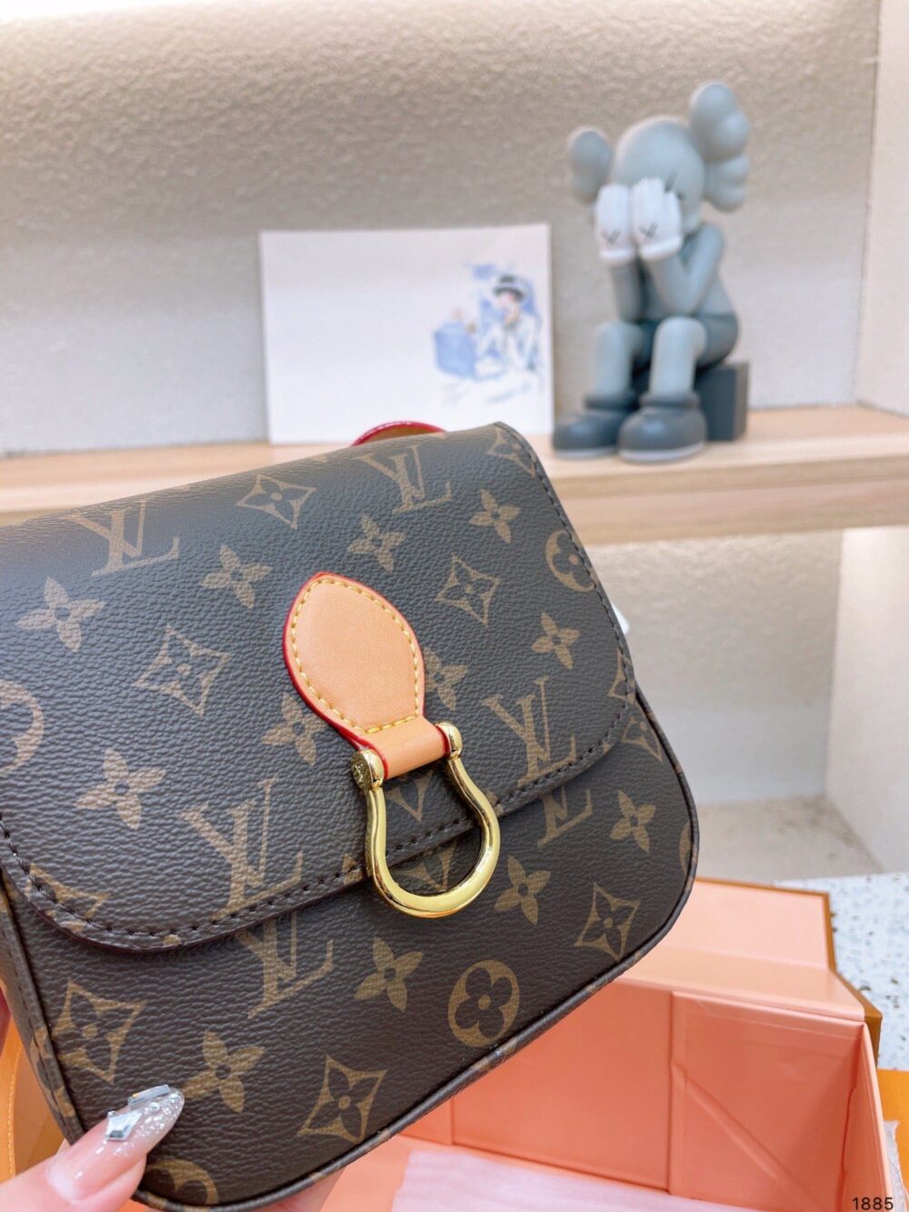 LOUIS VUITTON MONOGRAM CANVAS SAINT CLOUD BAG 18CM - Image 3