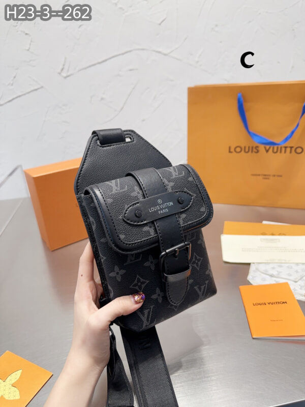 LOUIS VUITTON SAUMUR SLING BAG BLACK 21CM M45912 - Image 6