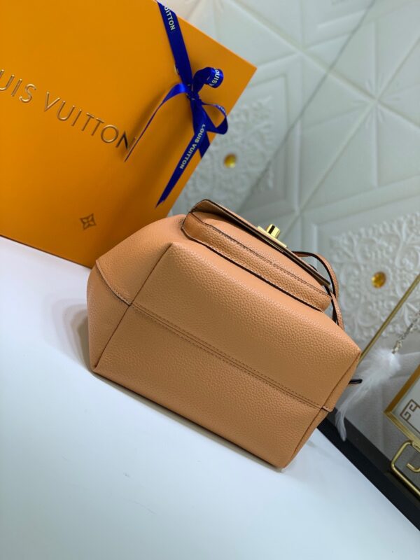 LOUIS VUITTON LOCKME BUCKET BROWN 23CM - Image 6