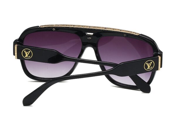 LOUIS VUITTON strongLACK WITH GOLD METAL SUNGLASSES - Image 3