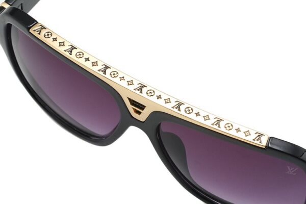 LOUIS VUITTON strongLACK WITH GOLD METAL SUNGLASSES - Image 4