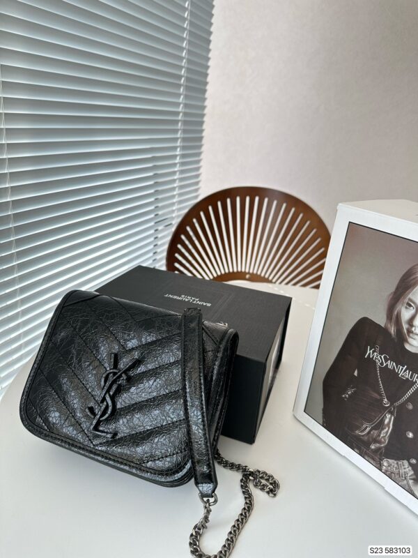 SAINT LAURENT NIKI VINTAGE LEATHER CHAIN WALLET BLACK 19CM - Image 9