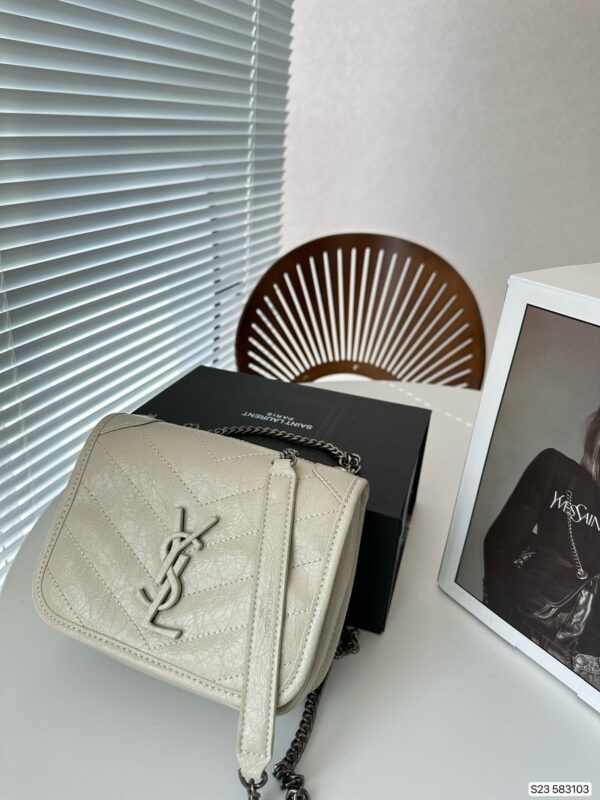SAINT LAURENT NIKI VINTAGE LEATHER CHAIN WALLET CREAM 19CM - Image 2