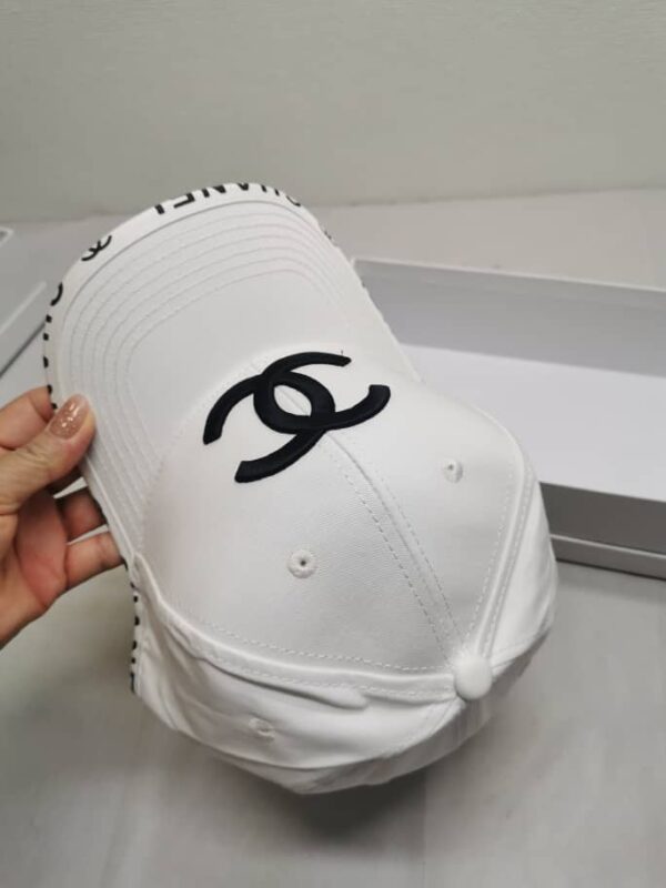 CHANEL CC COTTON BASEBALL CAP WHITE - Image 4