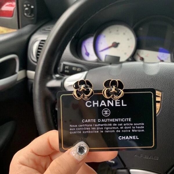 CHANEL FLOWER EARRINGS - Image 5