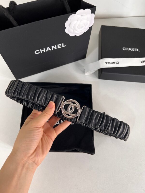 CHANEL BETL WITH SILVER CC LOGO 30MM - Image 2