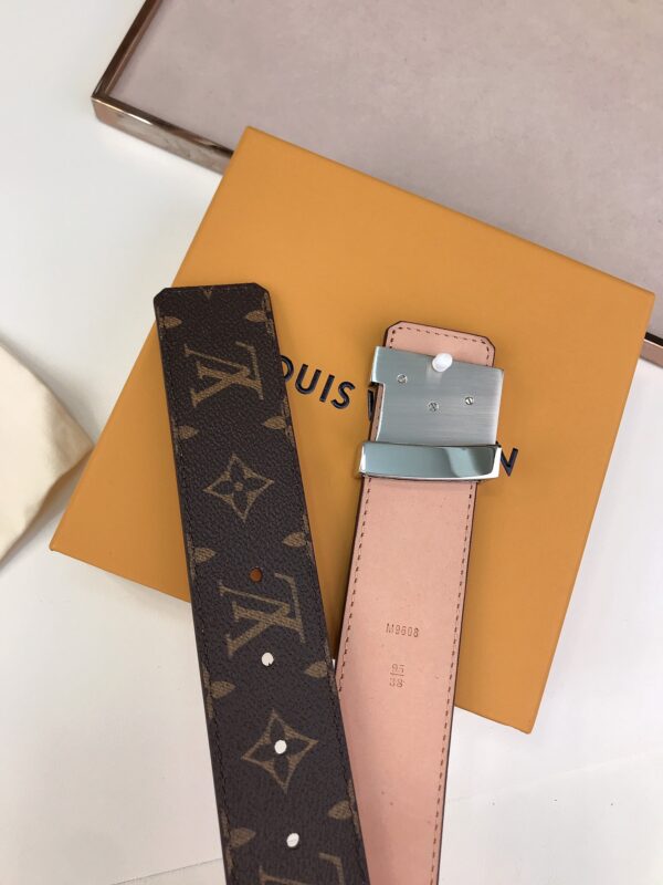 LOUIS VUITTON INITIALES REVERSIBLE MONOGRAM ECLIPSE CANVAS BELT SILVER METAL 4CM - Image 5