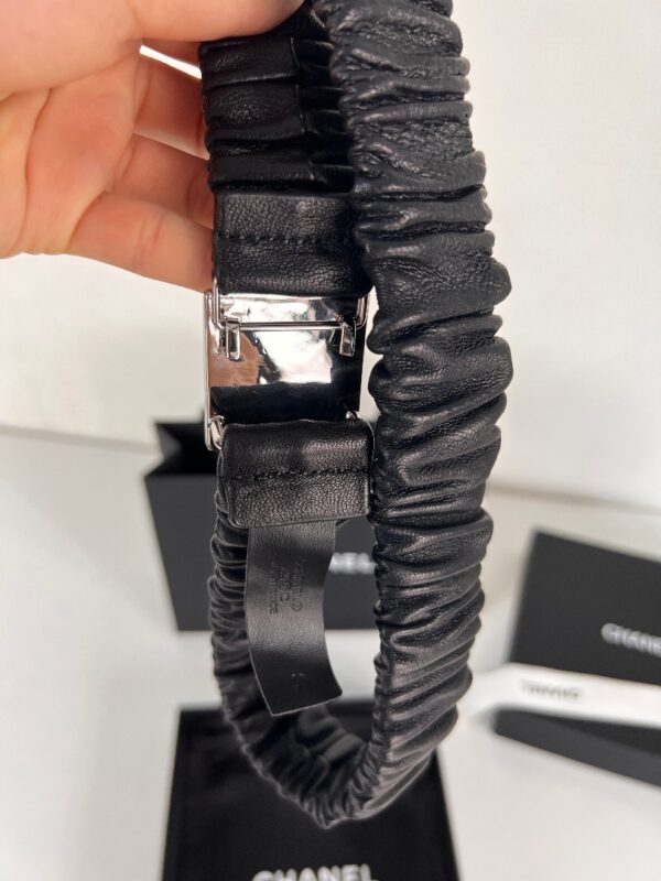 CHANEL BETL WITH SILVER CC LOGO 30MM - Image 3