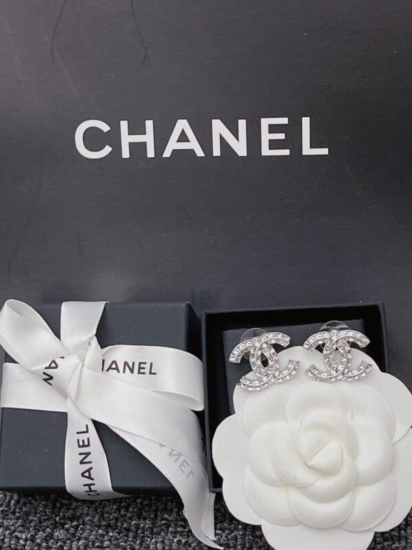 CHANEL CC EARRINGS - Image 3
