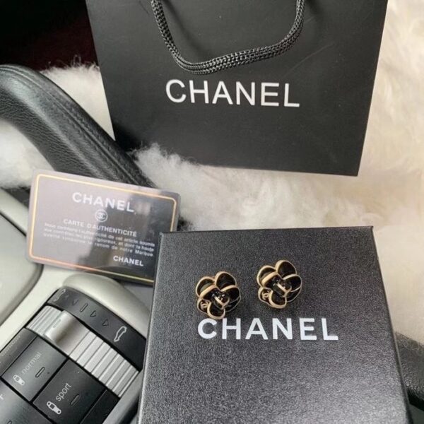 CHANEL FLOWER EARRINGS - Image 3