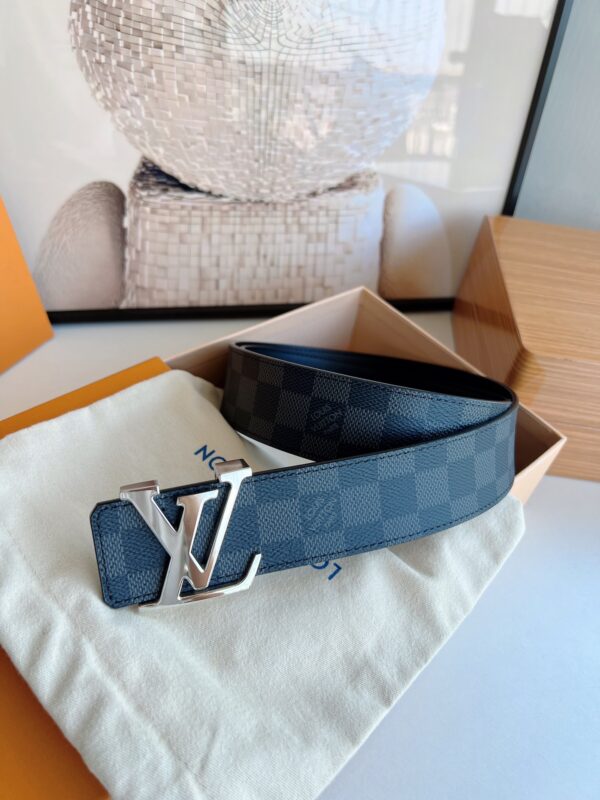 LOUIS VUITTON LV INITIALES REVERSIBLE BELT NAVY 40CM - Image 3
