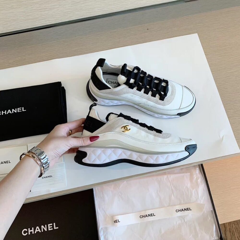 CHANEL VELVET SNEAKER IVORY AND BLACK G35617 - Image 4