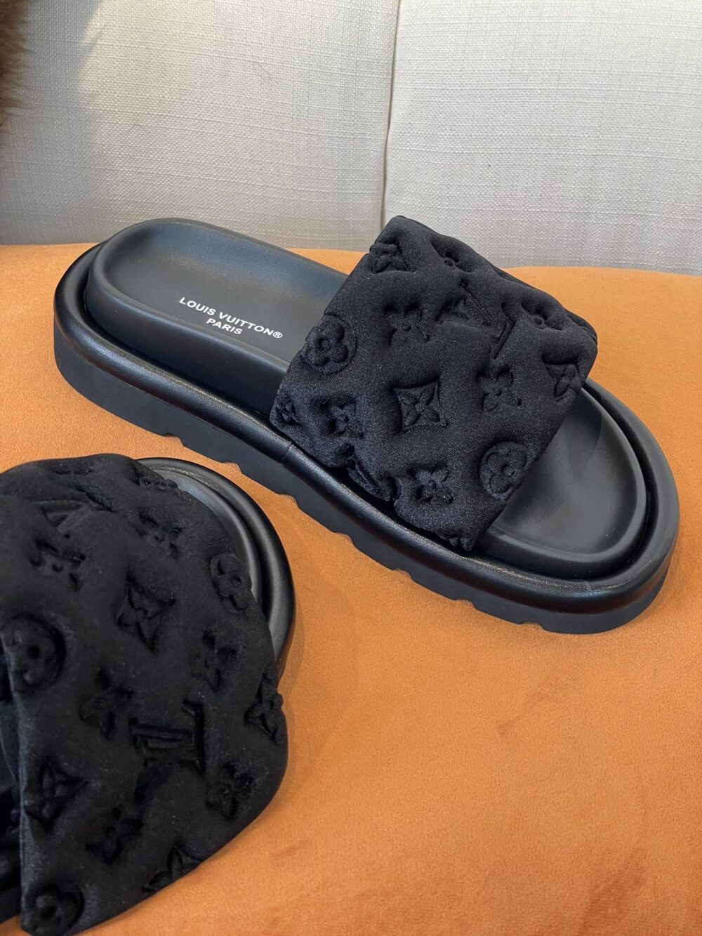 LOUIS VUITTON POOL PILLOW COMFORT MULE BLACK 1AA1EH - Image 8