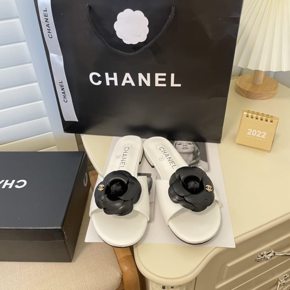 CHANEL BLACK CAMELLIA SLIDES WHITE - Image 3