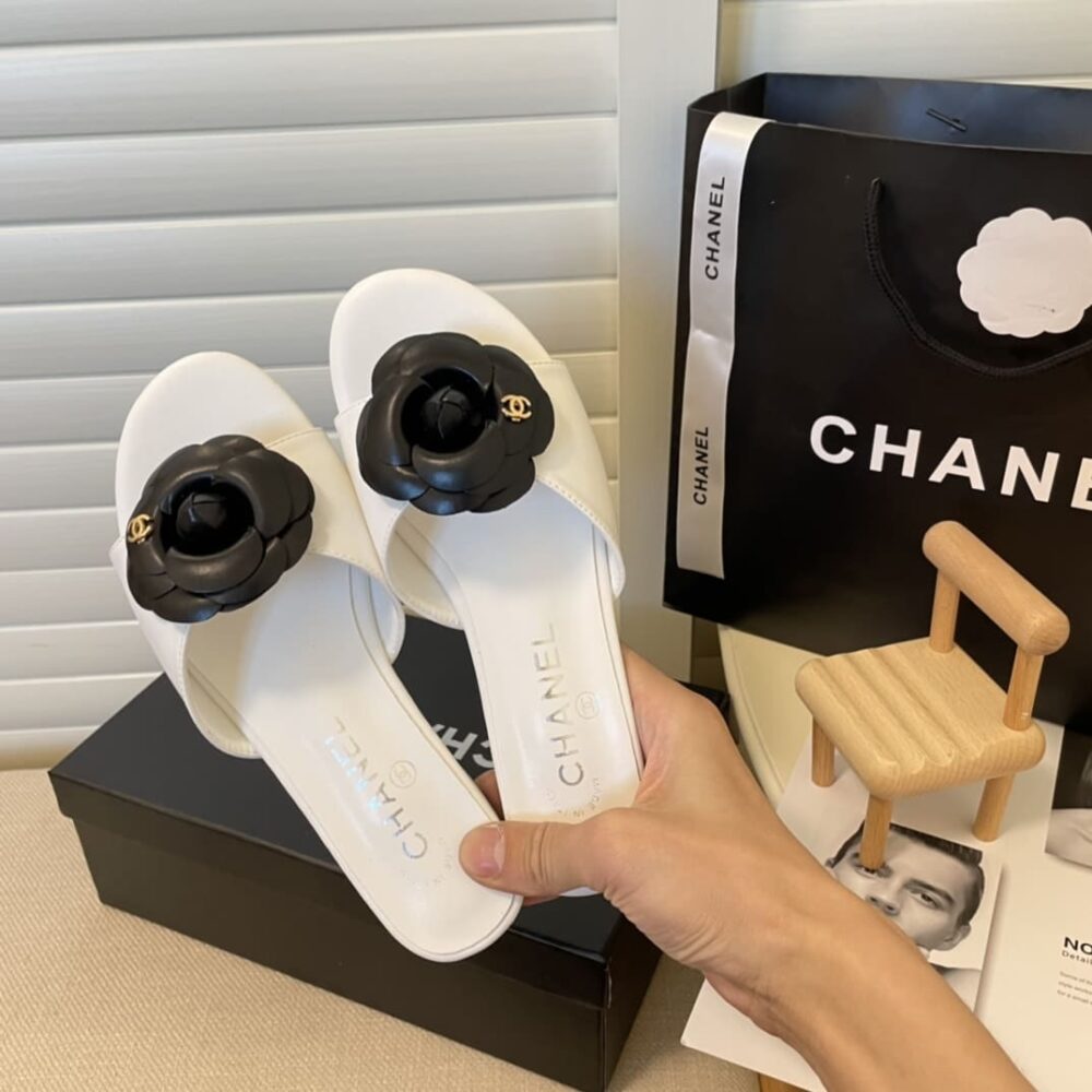 CHANEL BLACK CAMELLIA SLIDES WHITE - Image 8