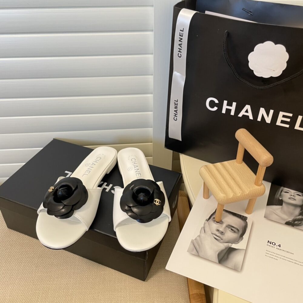 CHANEL BLACK CAMELLIA SLIDES WHITE - Image 9