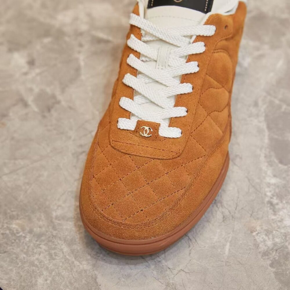 CHANEL SNEAKER SUEDE GOATSKIN SUEDE KHAKI - Image 2