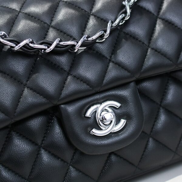 CHANEL CLASSIC FLAP BAG BLACK LEATHER - Image 4