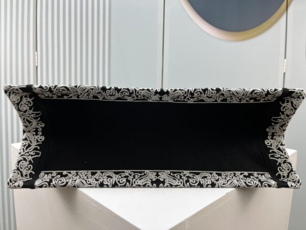 DIOR MEDIUM DIOR BOOK TOTE BLACK 36CM - Image 5