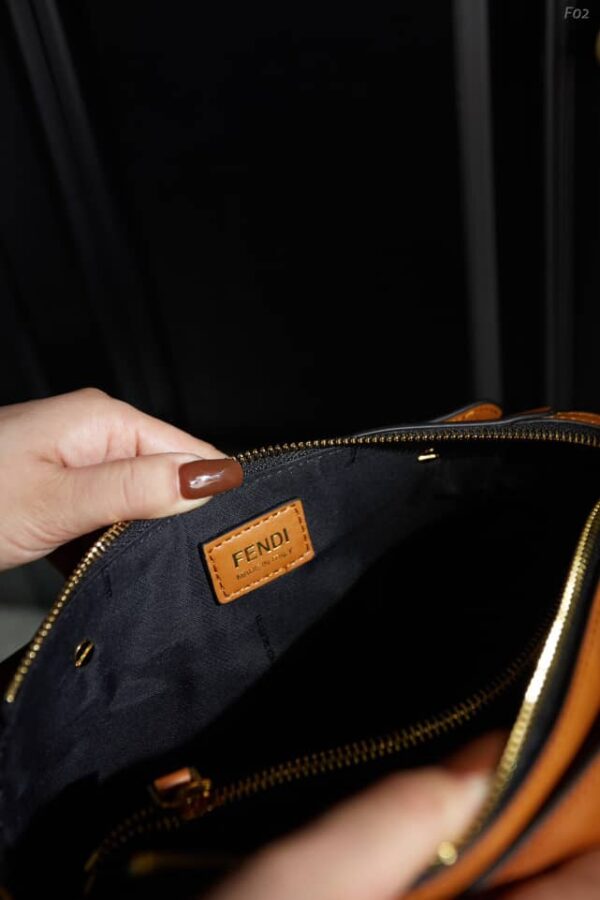 FENDI BY THE WAY MEDIUM BROWN 27CM 8BL146AC9LF0C88 - Image 7