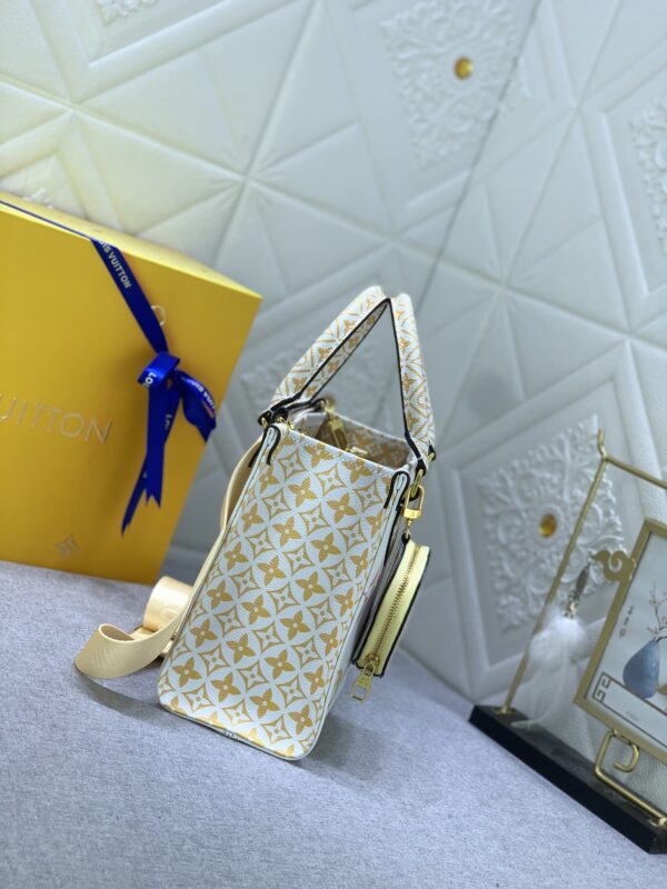 LOUIS VUITTON LV BY THE POOL ONTHEGO PM YELLOW 25 CM - Image 6