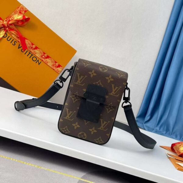 LOUIS VUITTON S LOCK VERTICAL WEARABLE WALLET 19CM M81522 - Image 2