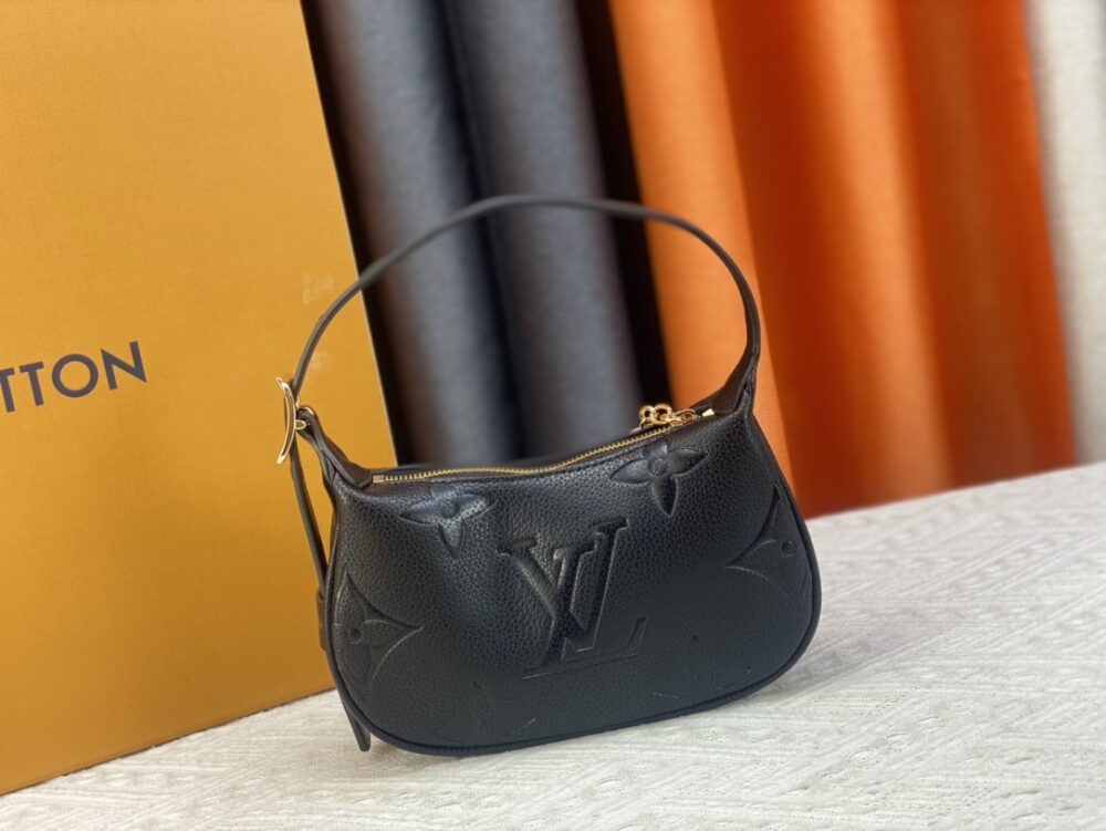LOUIS VUITTON MINI MOON BLACK 20CM M82391 - Image 4