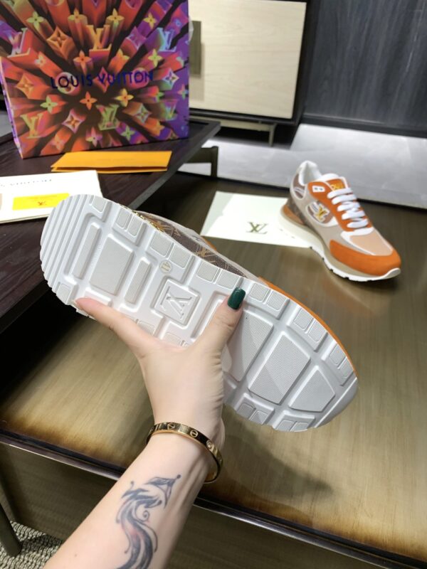 LOUIS VUITTON RUN AWAY SNEAKERS ORANGE 1A8JLX - Image 2