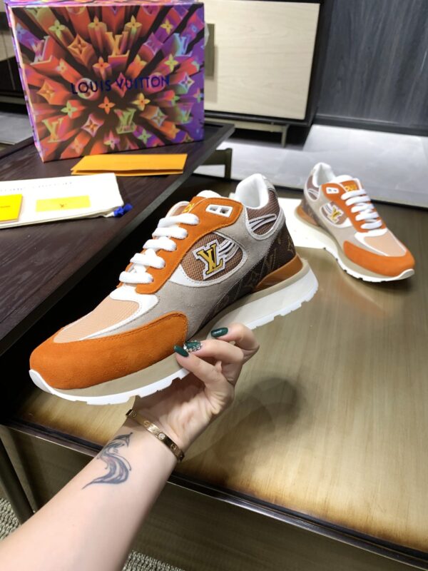 LOUIS VUITTON RUN AWAY SNEAKERS ORANGE 1A8JLX - Image 4
