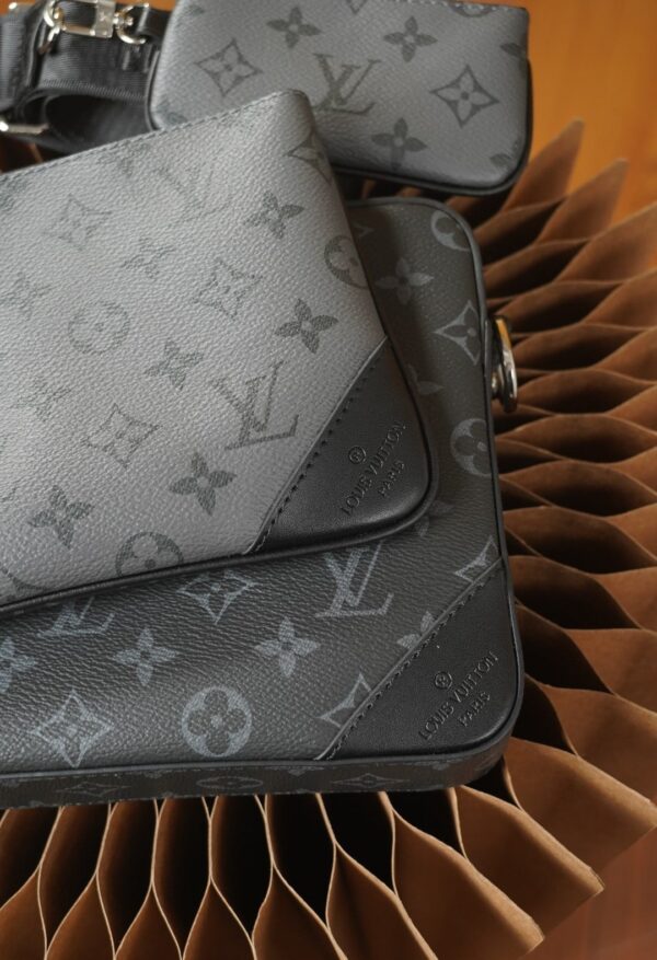 LOUIS VUITTON TRIO MESSENGER 25CM M69443 - Image 8