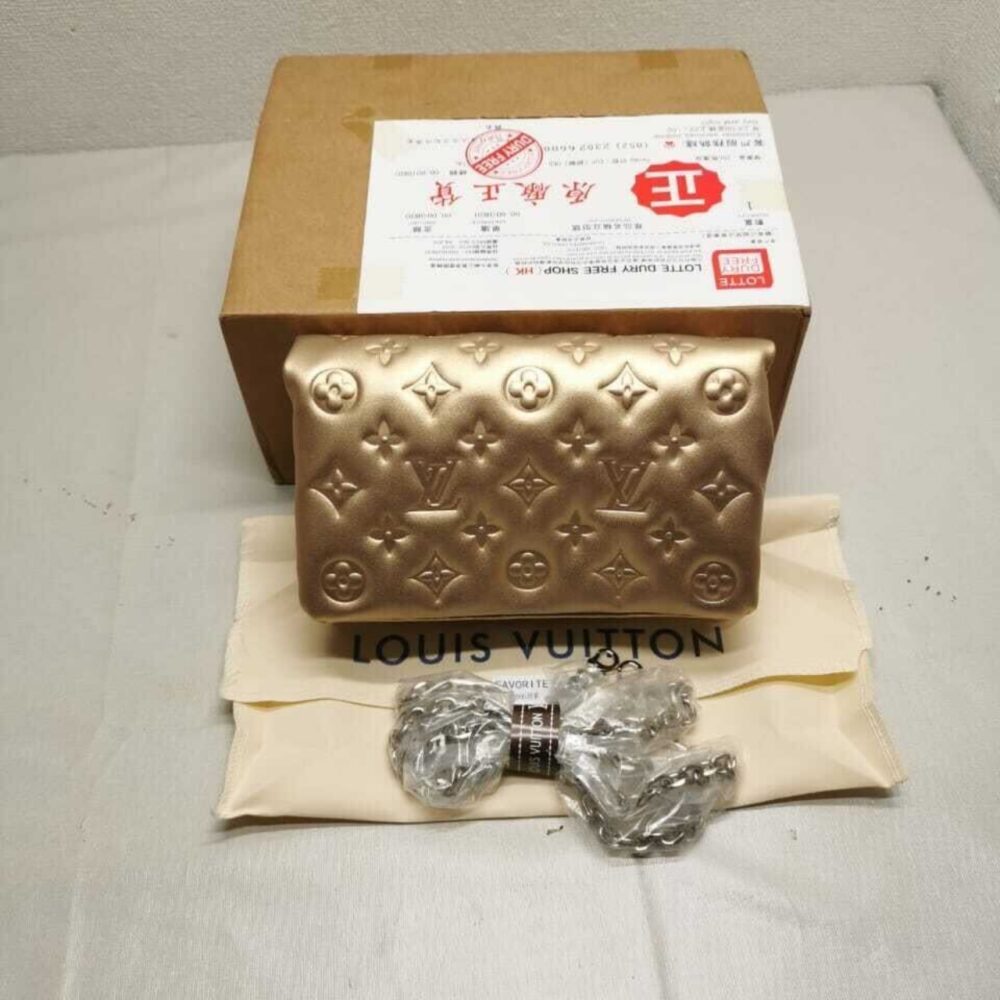 LOUIS VUITTON POCHETTE COUSSIN MONOGRAM GOLD 19CM M80999 - Image 2
