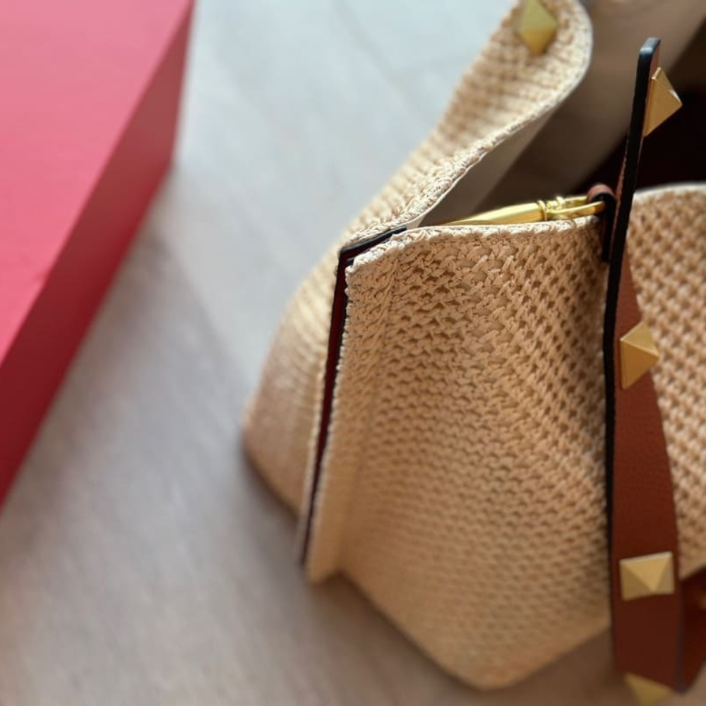 Valentino Garavani Medium Straw Summer Tote Beige 35Cm 7W2B0K39YCE D84 - Image 5