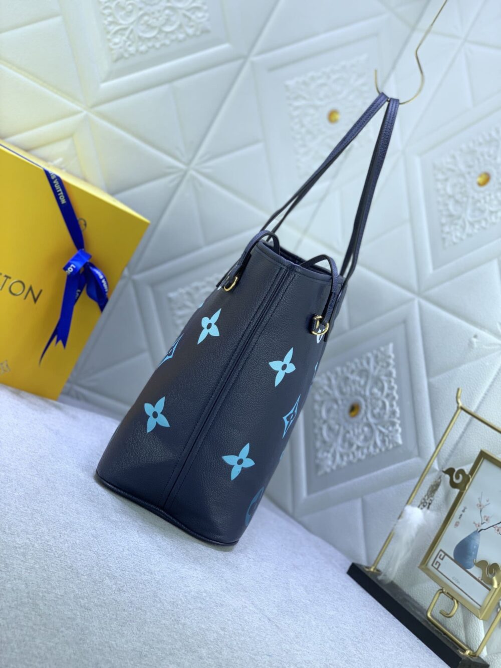 LOUIS VUITTON NEVERFULL MM MONOGRAM EMPREINTE BLUE 31CM M46514 - Image 4