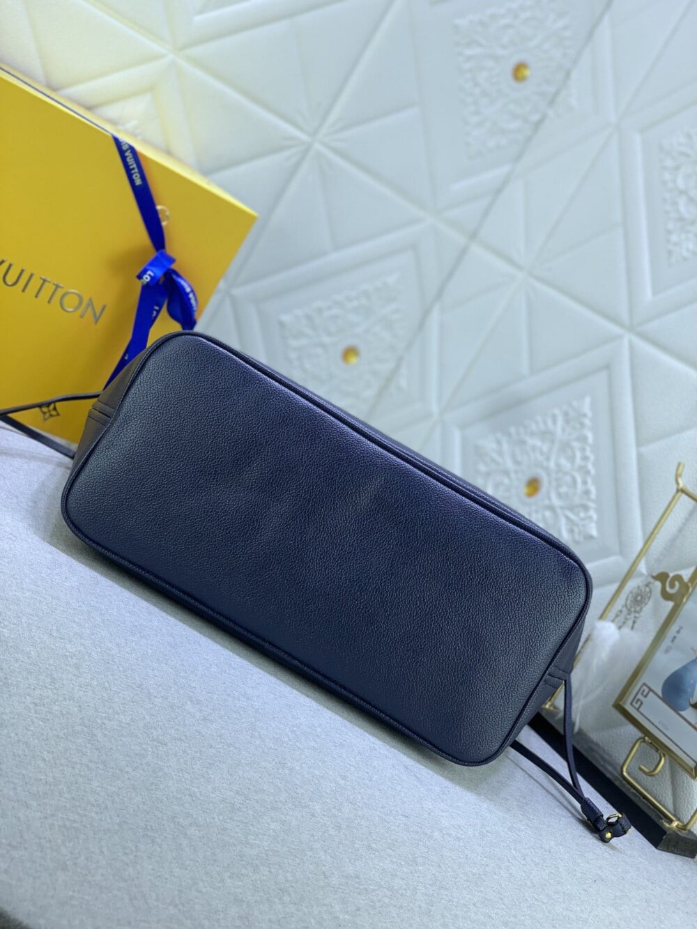 LOUIS VUITTON NEVERFULL MM MONOGRAM EMPREINTE BLUE 31CM M46514 - Image 7