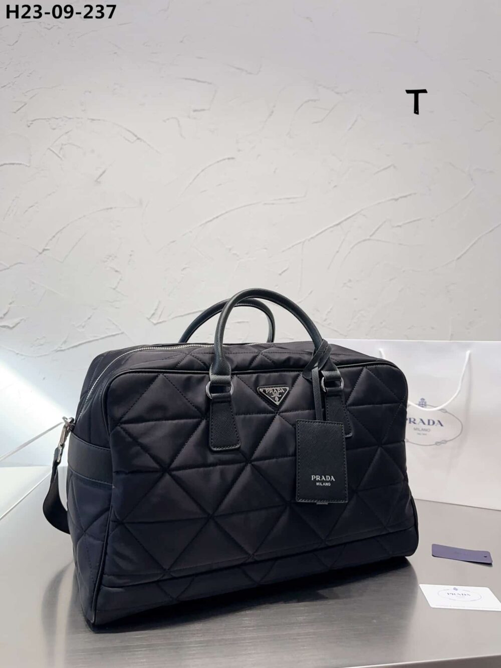 PRADA QUILTED RE NYLON TRAVEL BAG BLACK 43CM 2VA0092DGWF0002VOOO - Image 2